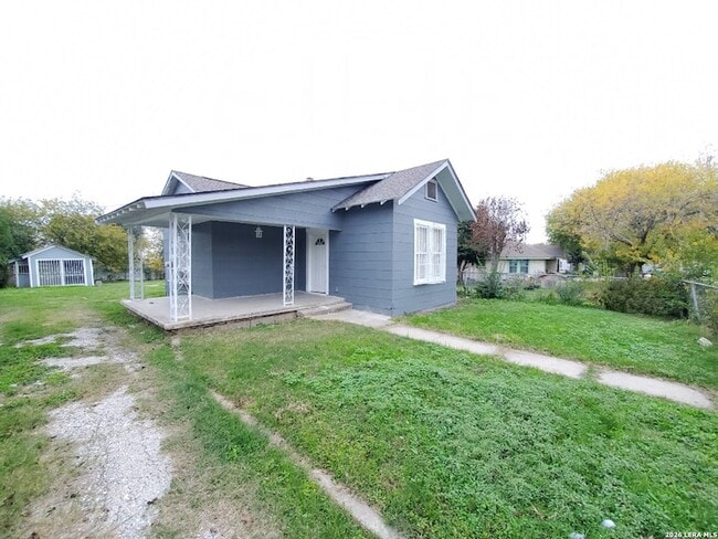 Building Photo - 2318 Ruiz St