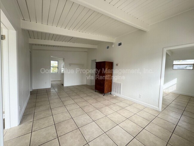 Foto del edificio - 11610 106th St