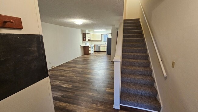 Foto del edificio - College Park - August 2026