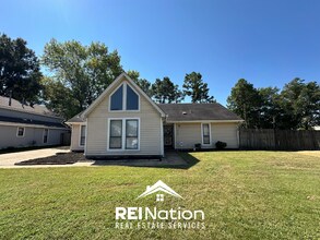 Building Photo - 6129 Briarbend Ln