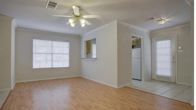 Building Photo - 3233 S University Dr