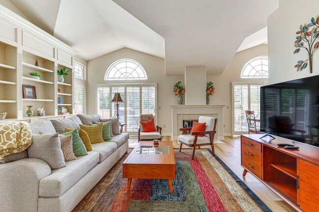 Foto del edificio - 29695 Circle R Greens Dr