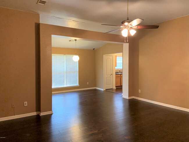 Building Photo - 207 Beaumont Heights