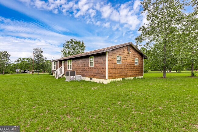 Building Photo - 25 Oconee Dr