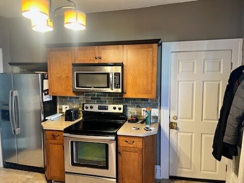 Building Photo - Beautifully renovated 1 bedroom duplex unit