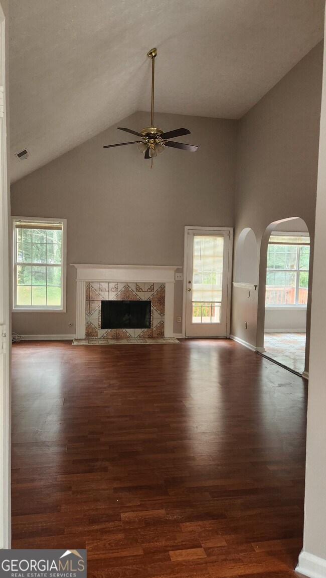 Foto del edificio - 927 Peel Castle Ln
