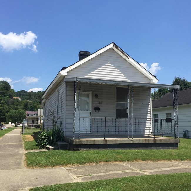 1401 S 9th St, Ironton, OH 45638 House for Rent in Ironton, OH