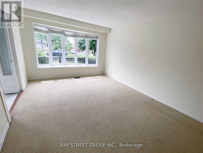 Building Photo - 841 Consort Crescent