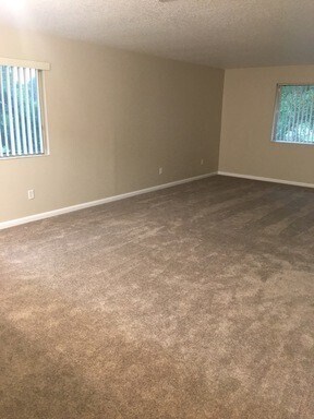 Building Photo - 204 N Grannis Ave