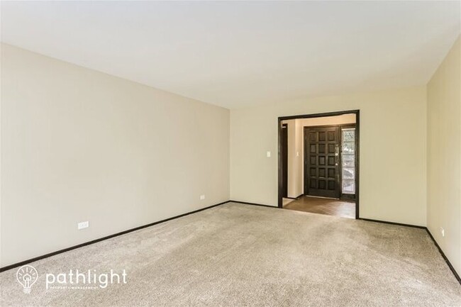 Building Photo - 177 Circle Avenue, Bloomingdale, IL, 60108