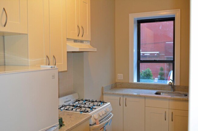 Kitchen - 56 Jewel St