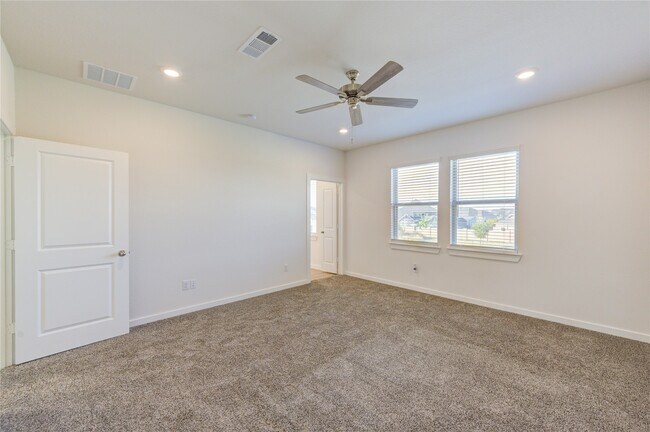 Building Photo - 31918 Holland Arbor Trl