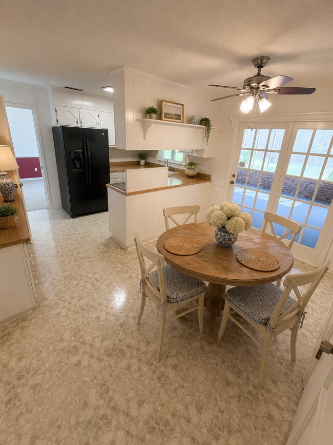 Foto del edificio - 733 Hillwood Dr