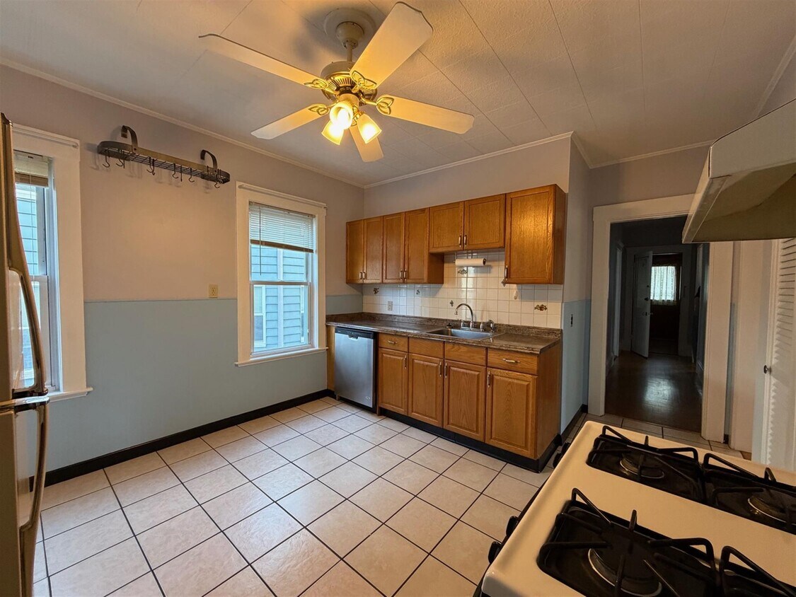 Foto principal - 127 Walnut St