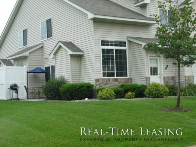 Building Photo - 17453 Glacier Way