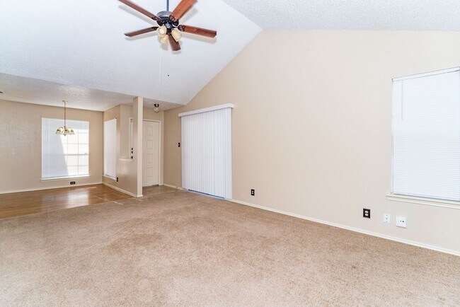 Foto del edificio - Silver Canyon Duplex