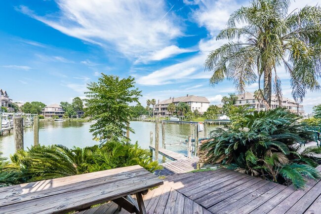 Foto del edificio - 18409 Sandy Cove