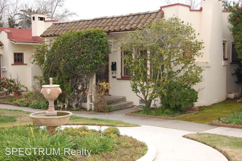 Primary Photo - 220 E Sola St