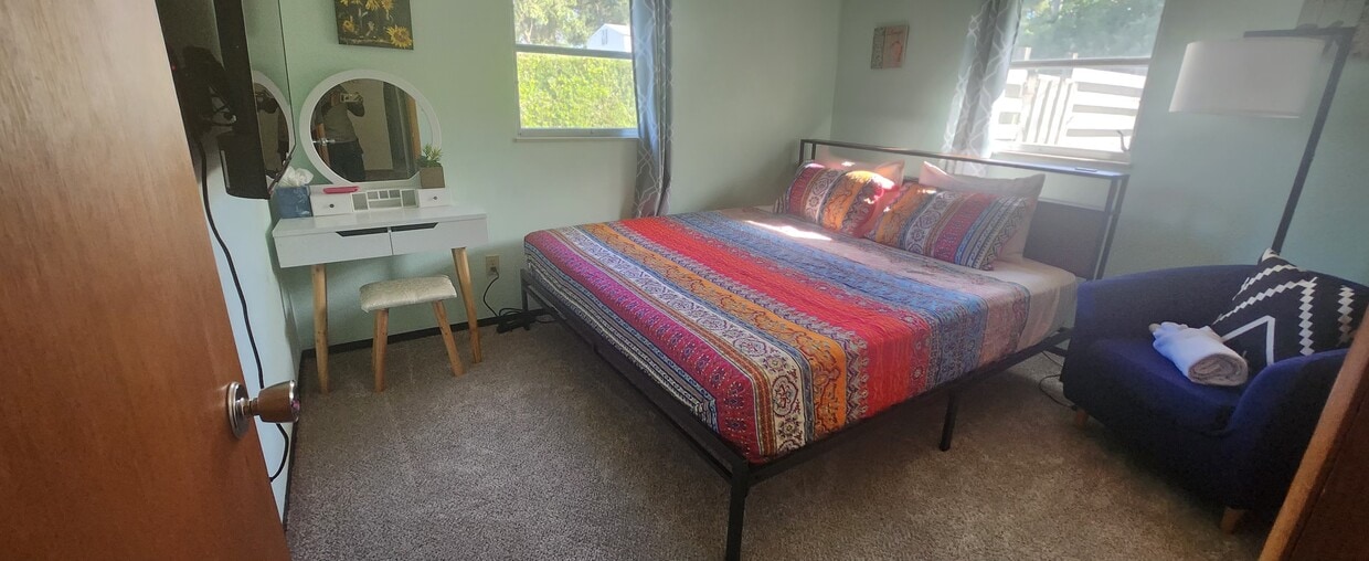 Photo - 5914 Wilson Dr (Zephyrhills, FL)