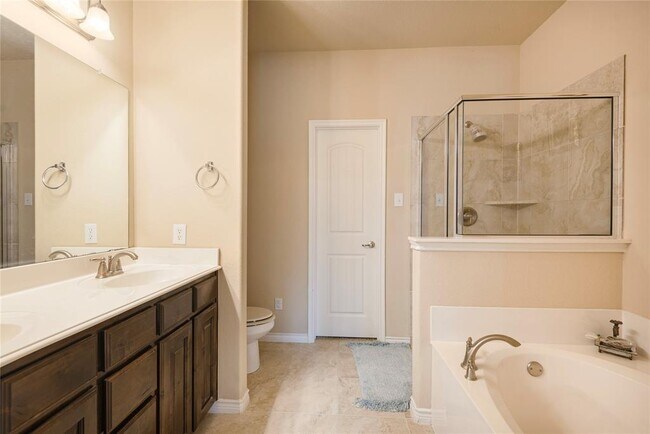Building Photo - 2133 Colby Ln