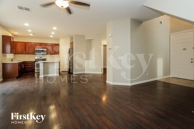 Building Photo - 5723 Breezy Wind Ct