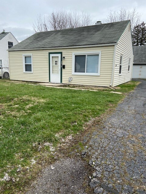 Building Photo - Cozy 2 Bedroom House with Garage