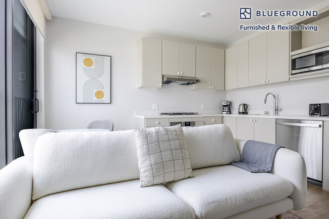 Building Photo - 200 Mesnager St