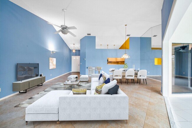 Foto del edificio - 5942 Parkwalk Cir W