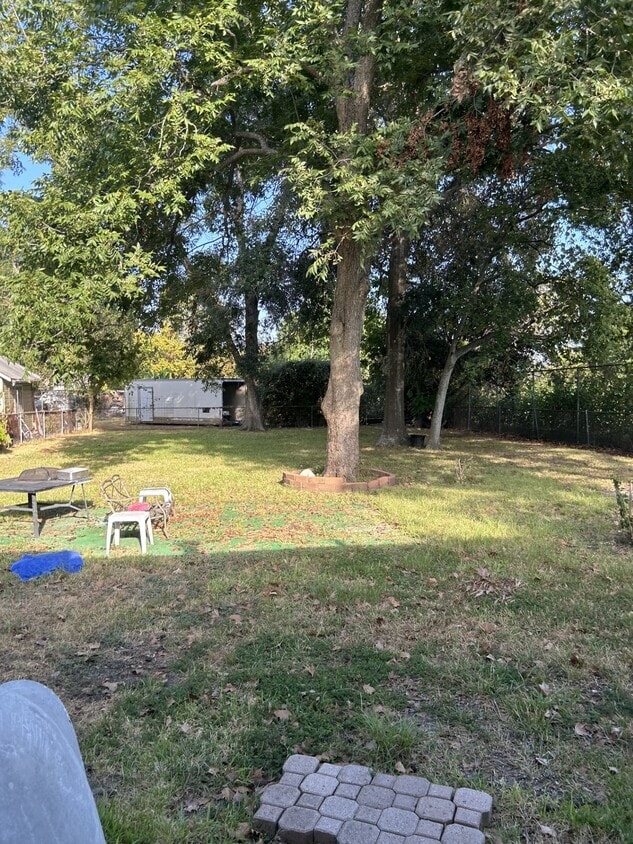 Building Photo - 6022 Yale St