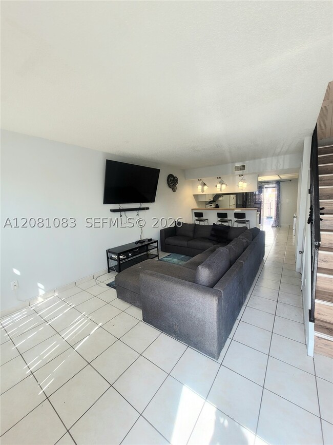 Building Photo - 3973 W 9th Ln