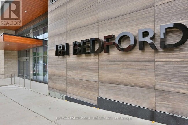 Building Photo - 181 Bedford Rd