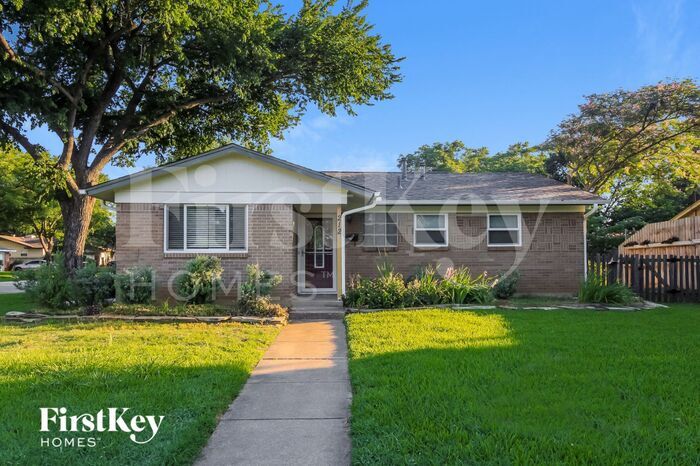 Foto principal - 212 W Huitt Ln