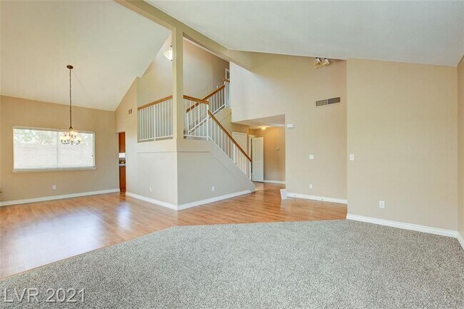 Building Photo - 1833 Escondido Terrace