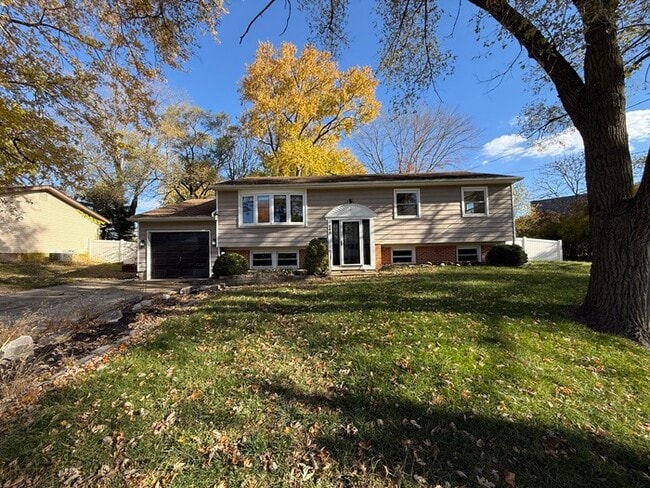 Photo - 205 Mardale Dr House