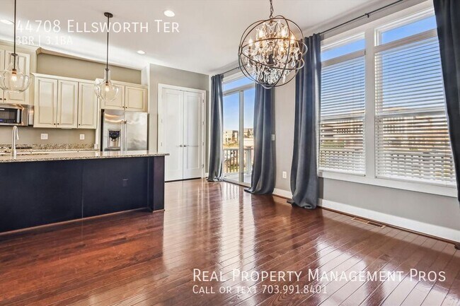 Foto del edificio - 44708 Ellsworth Terrace