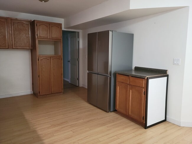 Building Photo - 44418 Bayshore Ave