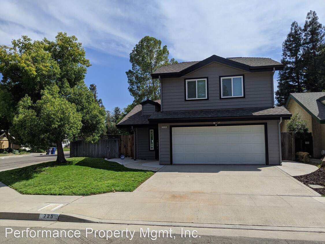 725 E Moss Creek Ln, Fresno, CA 93730 House Rental in Fresno, CA