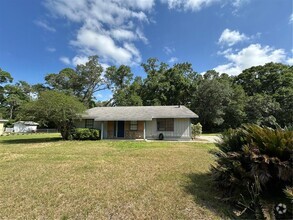 Building Photo - 5907 NW 65th Pl