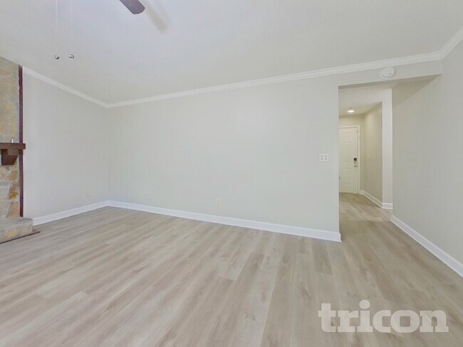 Foto del edificio - 2543 Mistletoe Ln SW