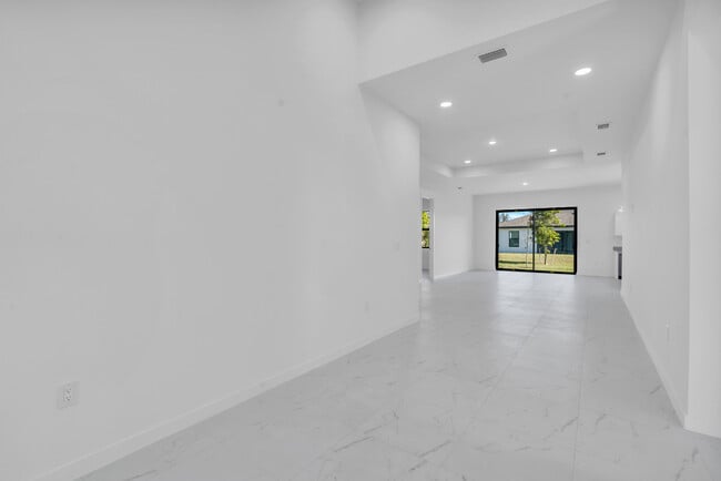 Foto del edificio - 3101 NW 42nd Pl