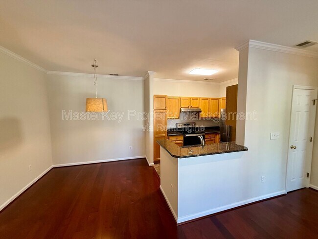 Foto del edificio - 800 Savannah Ridge Rd