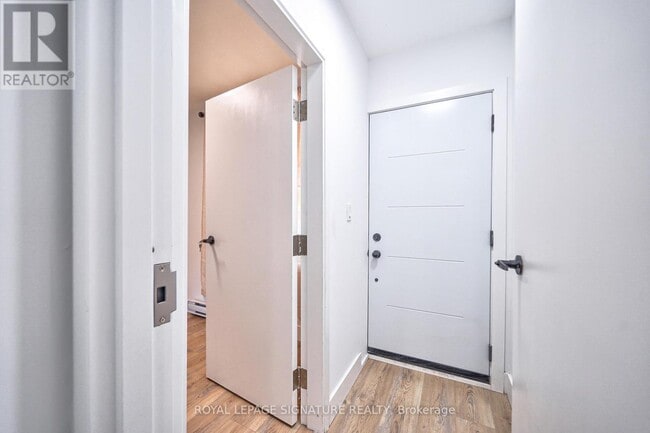 Photo du bâtiment - 541 St Clarens Ave