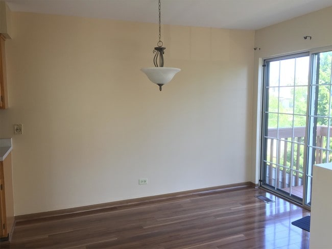 Foto del edificio - 1216 Sandhurst Ln