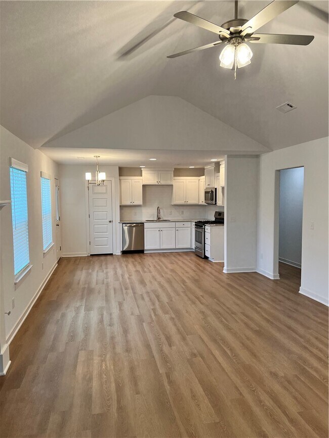 Foto del edificio - 542 N Cresswell Dr