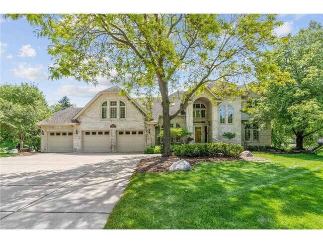 Foto del edificio - 6210 Deerwood Cir N