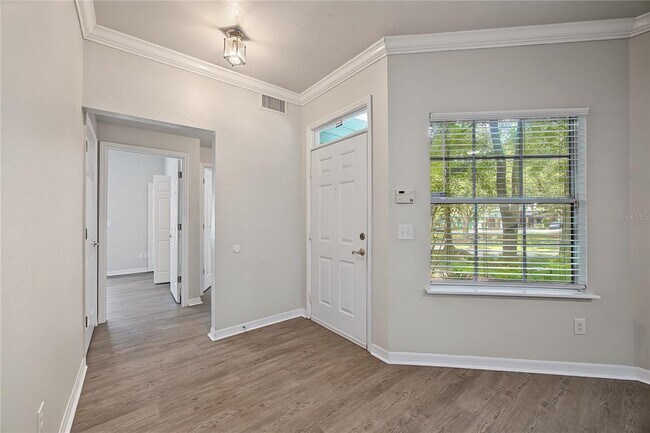 Foto del edificio - 501 NW 50th Blvd