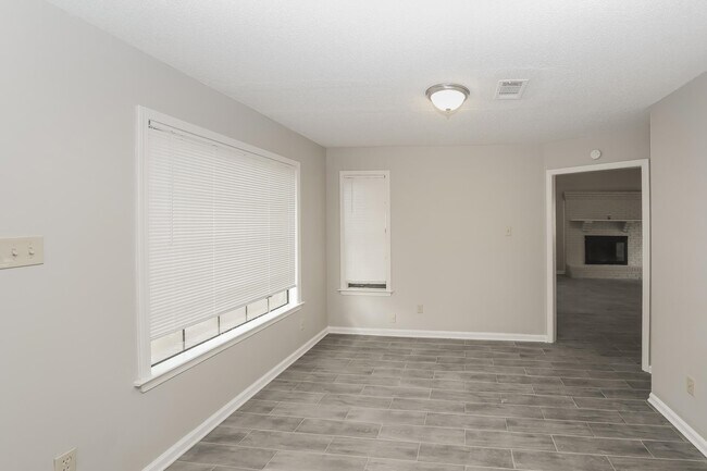Foto del edificio - 4470 Garrison Ave