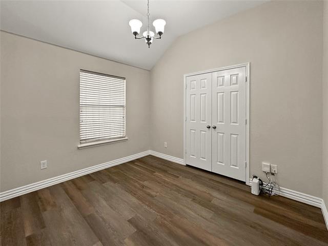 Building Photo - 545 Edgeview Dr