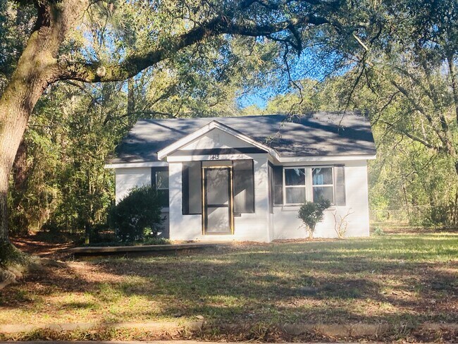 Building Photo - 1415 Avalon Ave