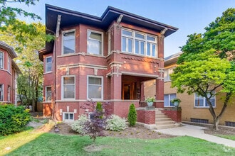 Building Photo - 338 S Oak Park Ave